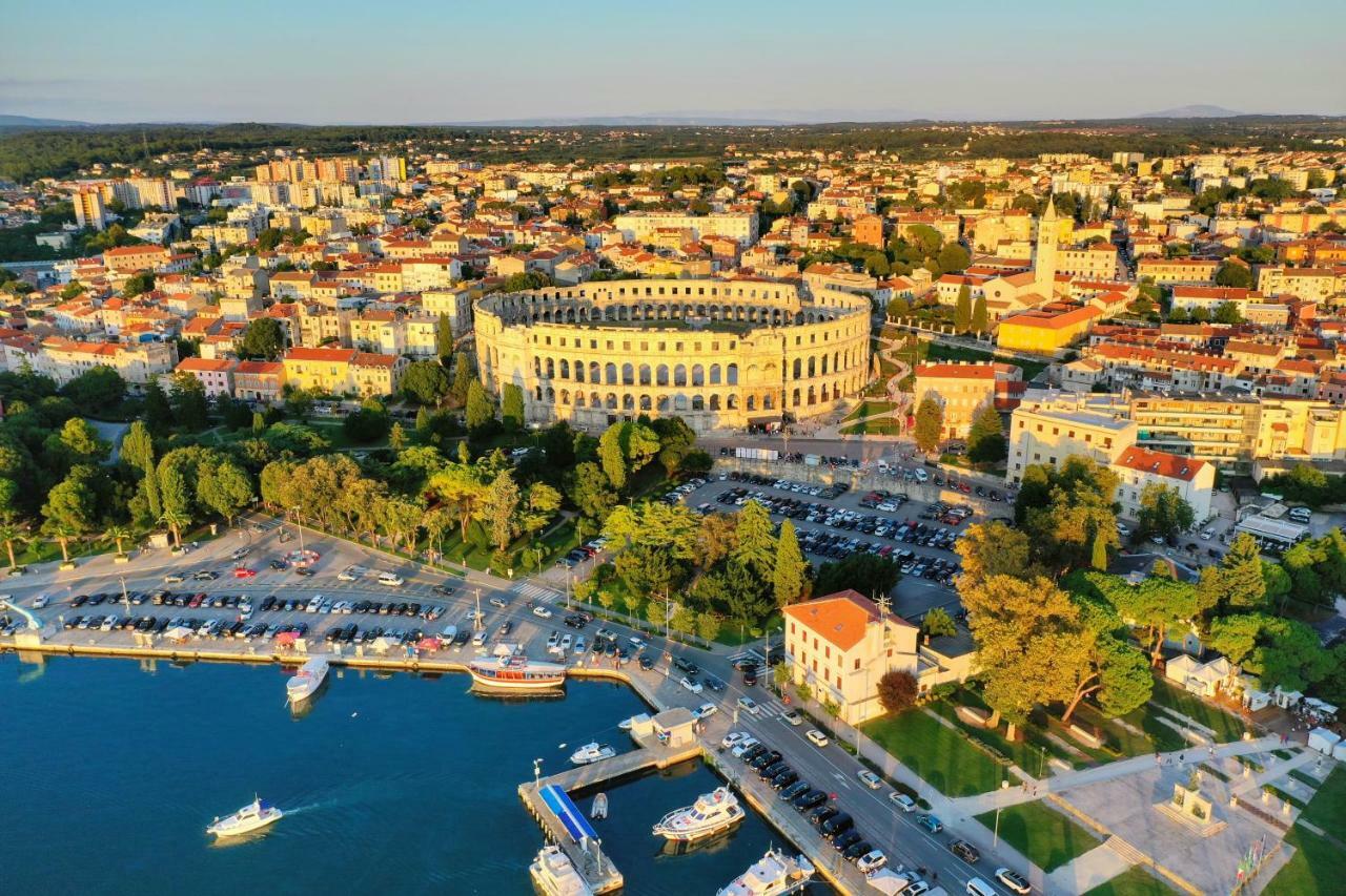 Apartments Dream In Arena 2 Pula Center Free Parking Kültér fotó