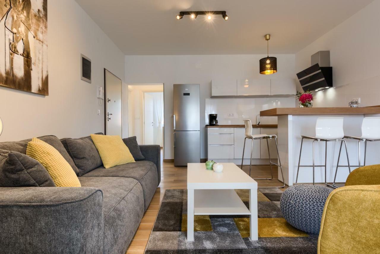 Apartments Dream In Arena 2 Pula Center Free Parking Kültér fotó