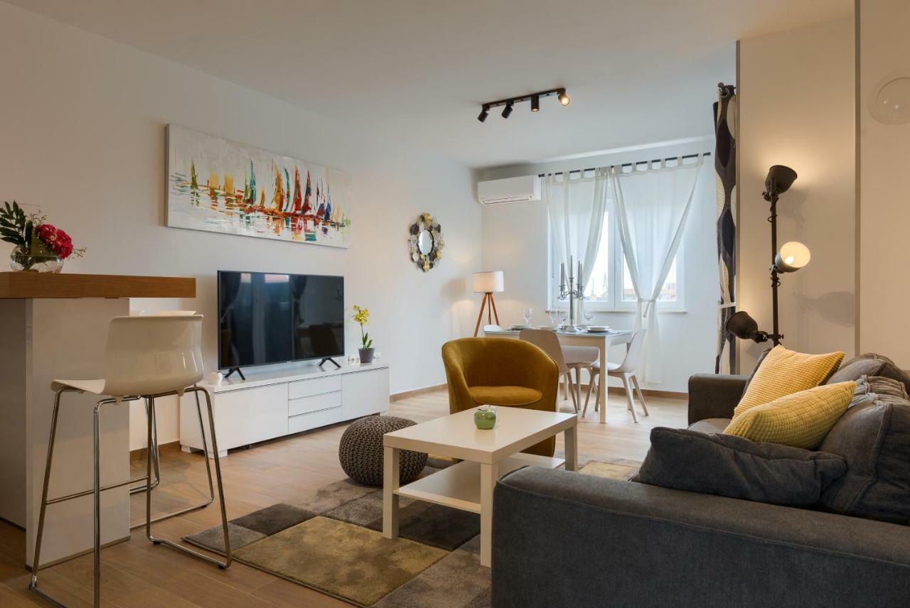 Apartments Dream In Arena 2 Pula Center Free Parking Kültér fotó