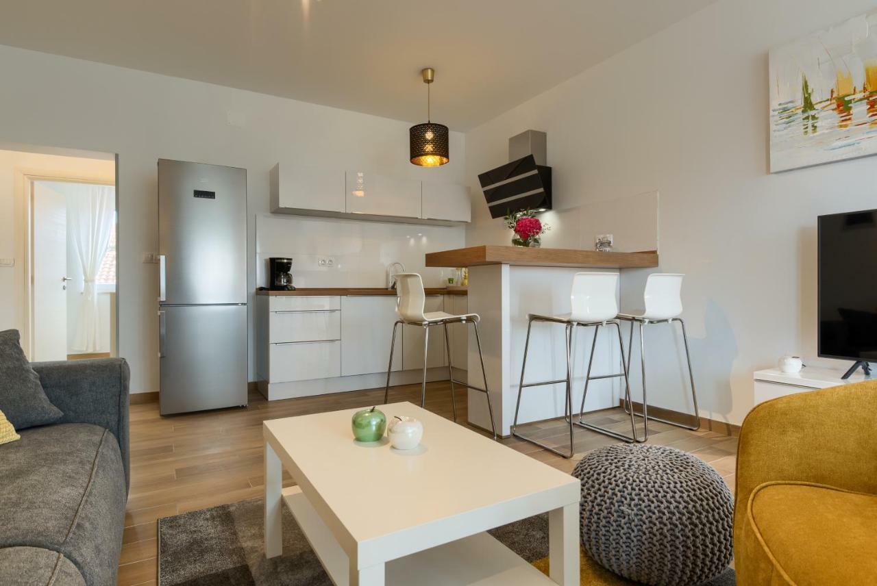 Apartments Dream In Arena 2 Pula Center Free Parking Kültér fotó